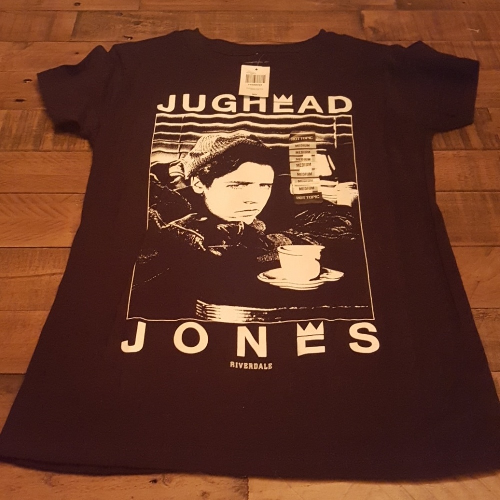 Brand new hot top riverdale jones tshirt